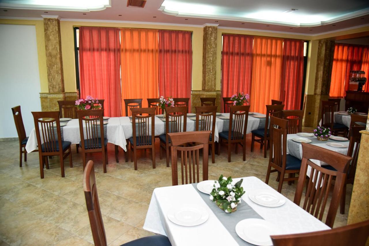Koa Hotel Durres Exterior photo